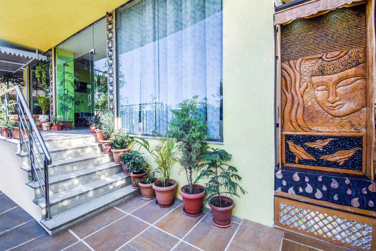 Fabhotel Everest International Udaipur Eksteriør billede